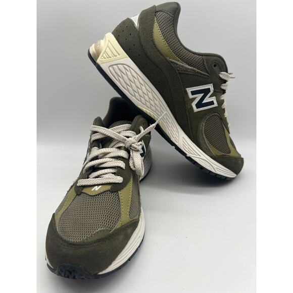 New Balance 2002R Olive/Khaki M2002RZD Men's Sneakers Size 10 - Picture 5 of 12
